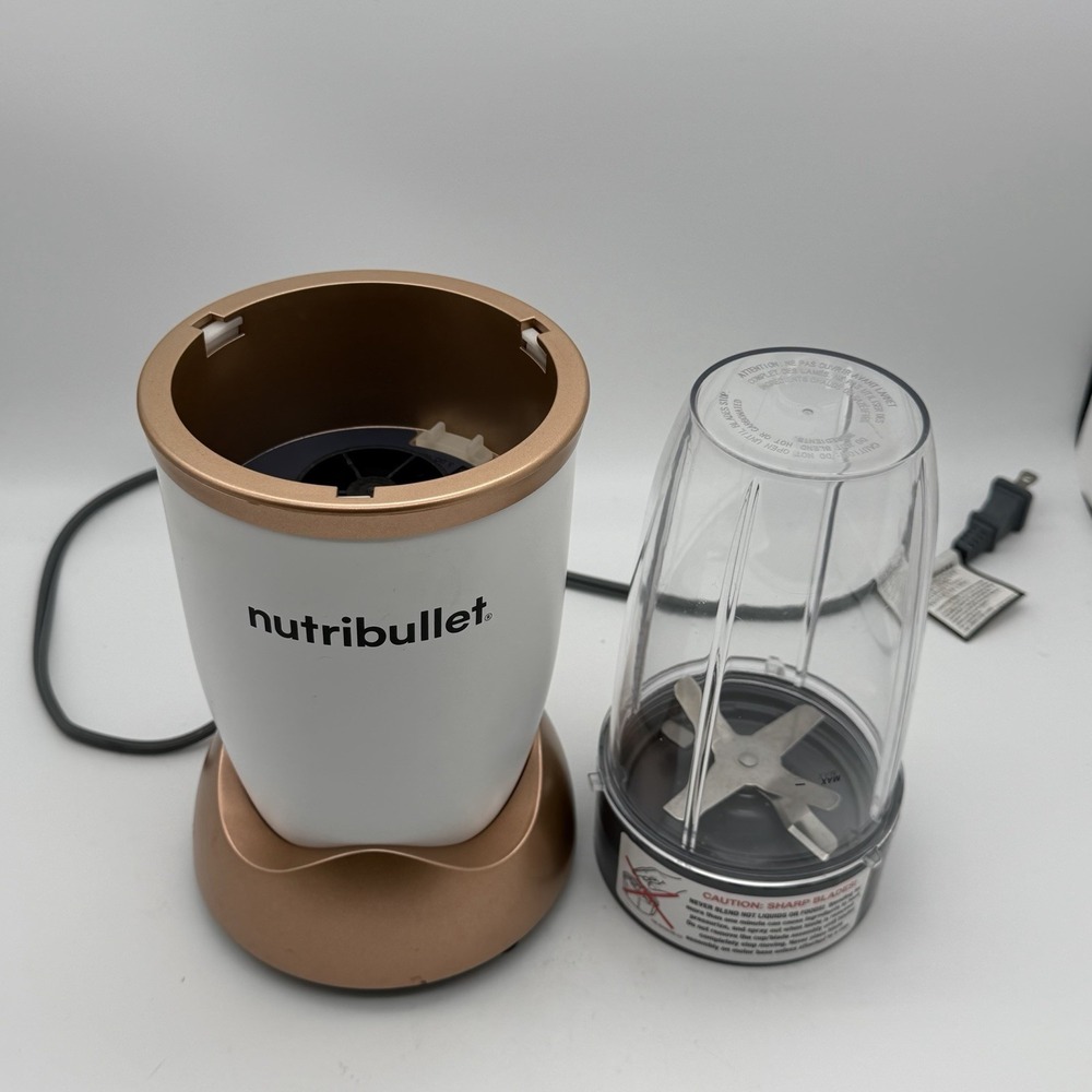 NutriBullet NB-100 Personal Blender White Rose Gold Cup Blade Tested Working - Picture 2 of 7